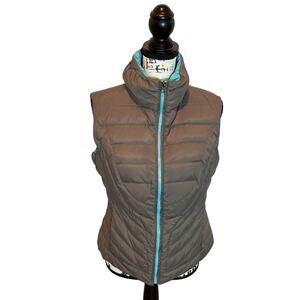 Be by Blanc Noir Gray Puffer Vest with Blue Trim – Size Large